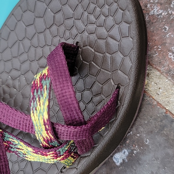 Chaco | Strappy Hiking Sandals W/Toe Loop - Picture 10 of 12